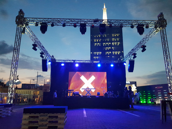 Pantalla LED para exteriores o pantalla LED para interiores